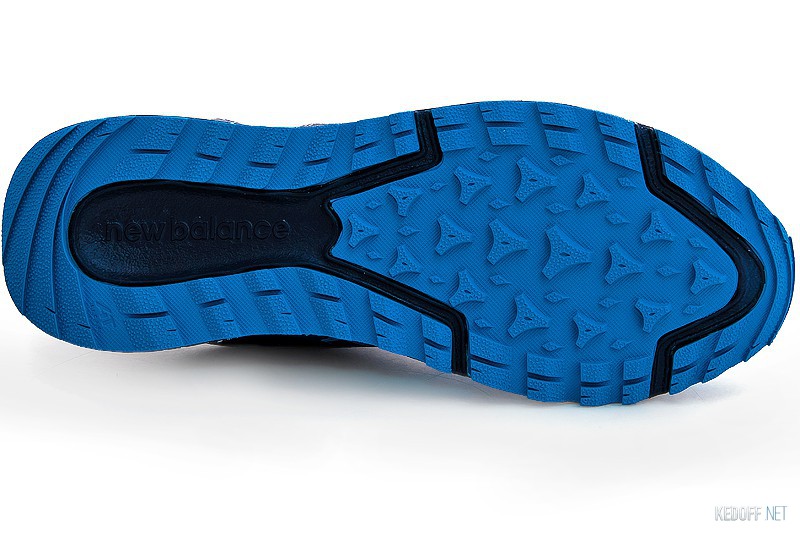 Цены на New Balance MT690LA1